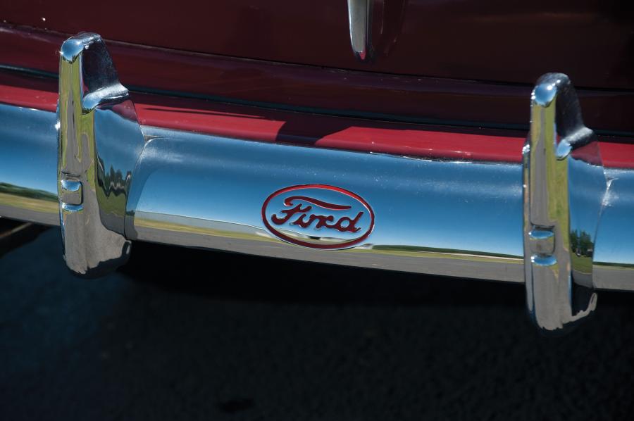  Ford Super DeLuxe Convertible 1946 года  (фото 3 из 18)
